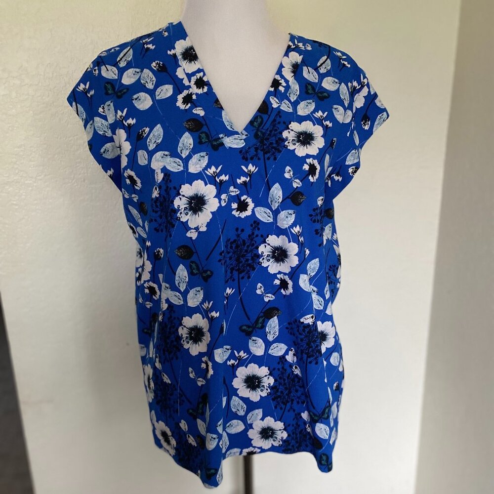 Hilary Radley Pullover V Neck Cap Sleeve Floral Top Black Blue White SZ L